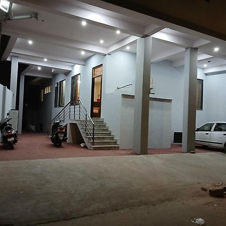 ג'איפור Hotel G M I, Sikar Road מראה חיצוני תמונה