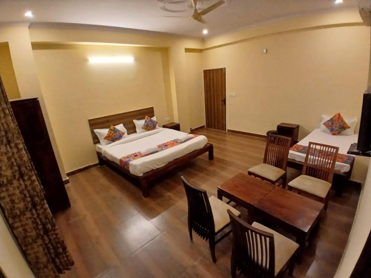 ג'איפור Hotel G M I, Sikar Road מראה חיצוני תמונה