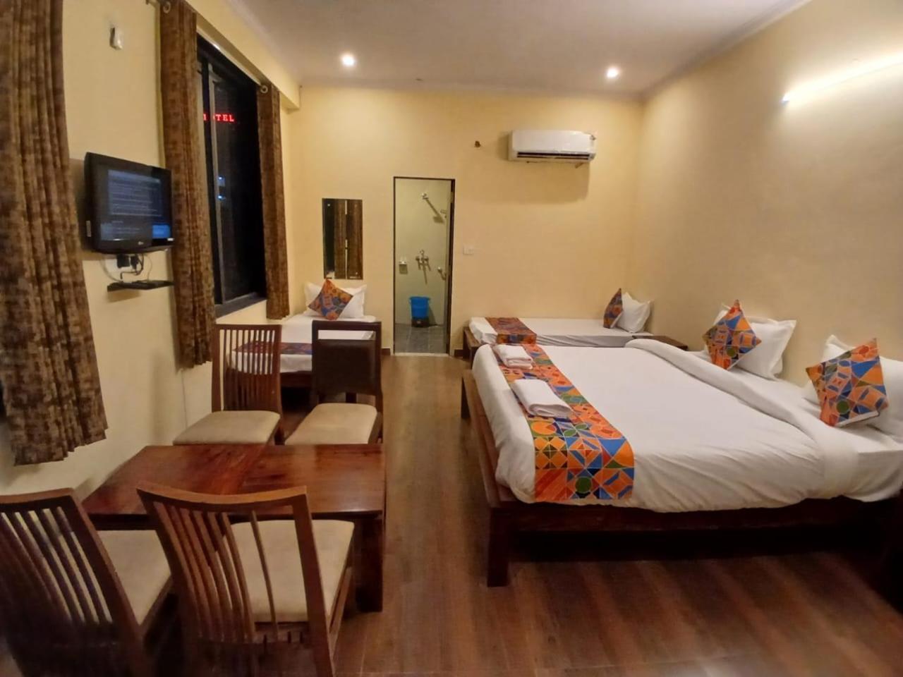 ג'איפור Hotel G M I, Sikar Road מראה חיצוני תמונה